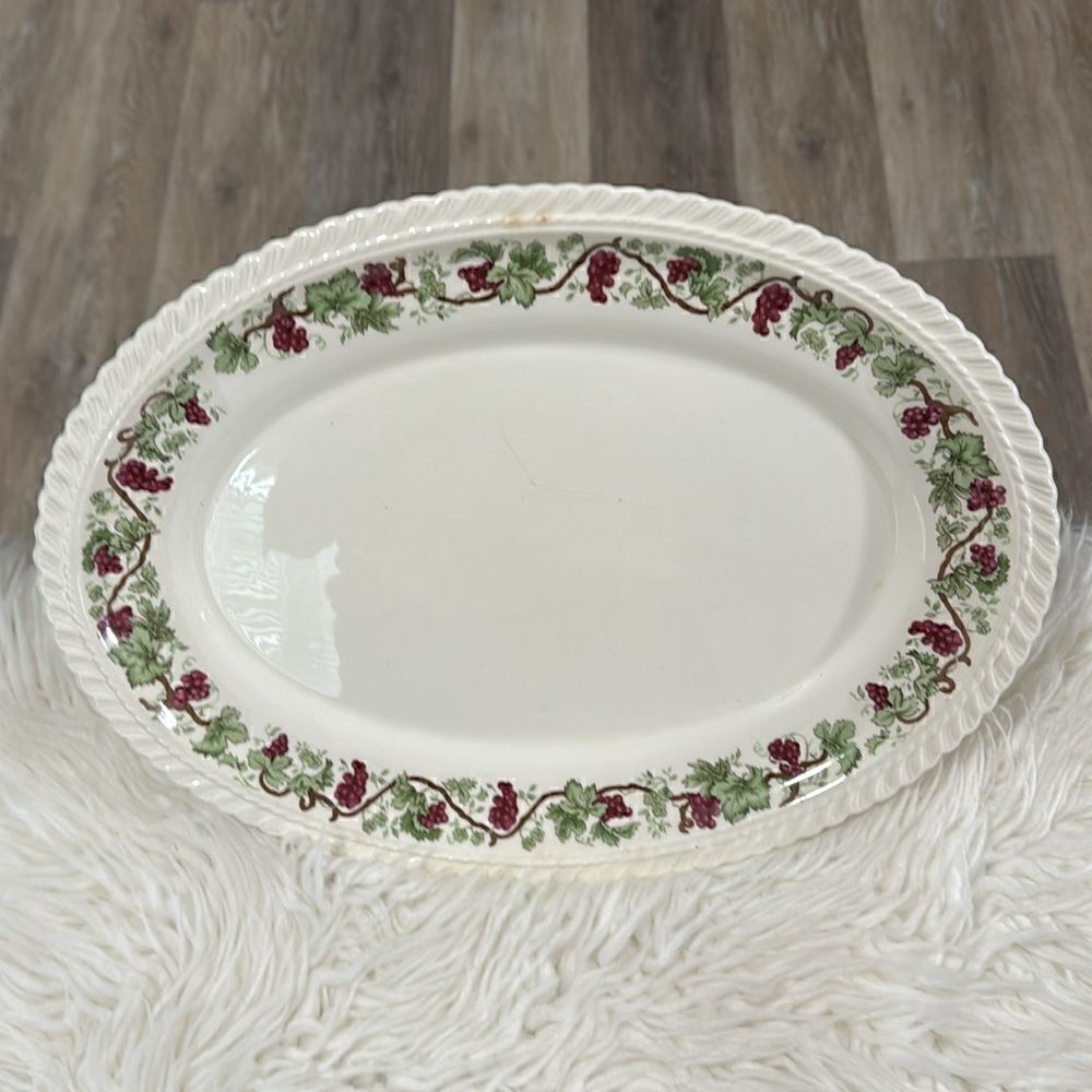 HARKER OLDEST POTTERY BARN ROYAL GADROON VINTAGE PLATES